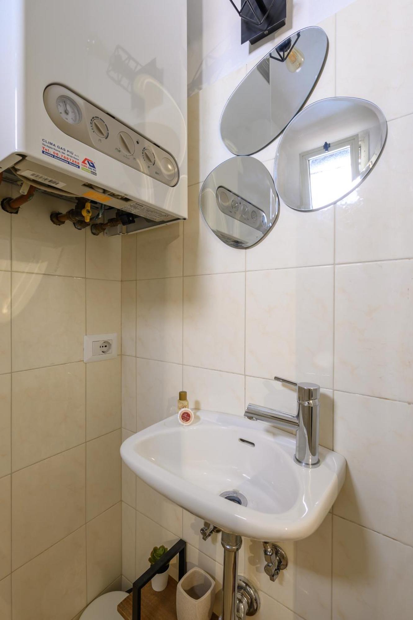 Hb Montebello Apartment Roma Esterno foto